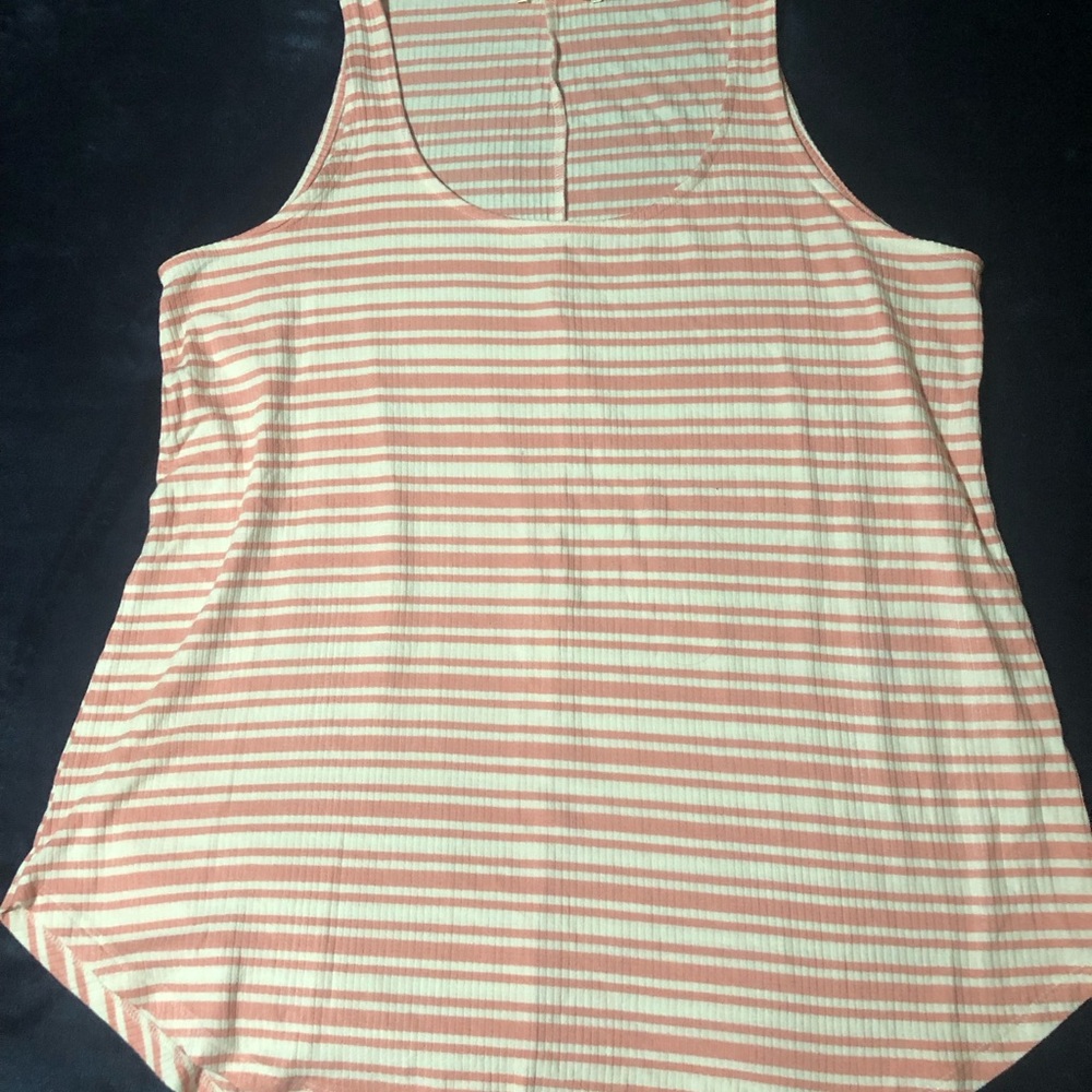 NWOT Zenana Outfitters Coral & Cream Striped Ribbed Tank Top